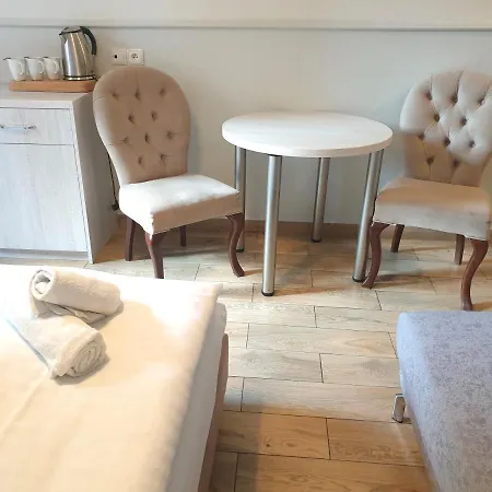 Centrum Noclegowe Amfiteatr Camping *