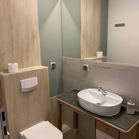 Centrum Noclegowe Amfiteatr Кемпинг Клодзко