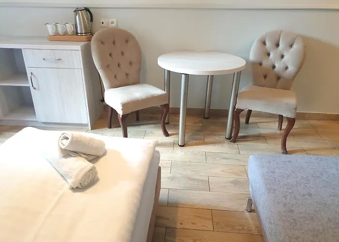 Centrum Noclegowe Amfiteatr 营地 *