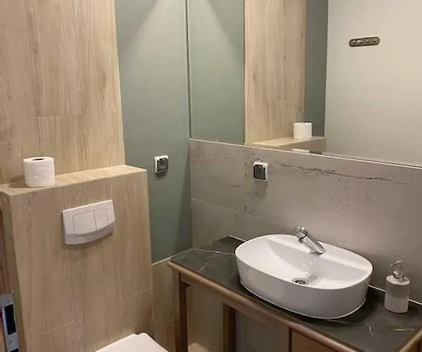 Centrum Noclegowe Amfiteatr 营地 克沃兹科