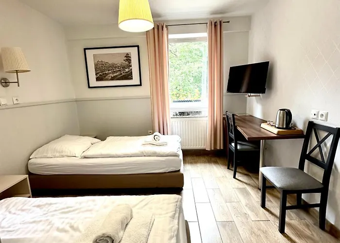 Centrum Noclegowe Amfiteatr 营地 克沃兹科