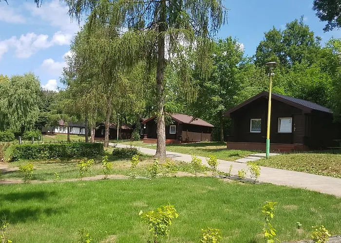 Centrum Noclegowe Amfiteatr 营地